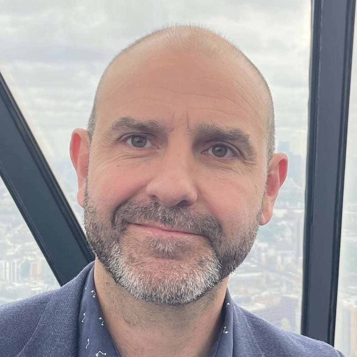 Linus headshot 2022.png